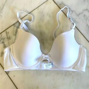 Maidenform solid white underwire bra 34A, like new